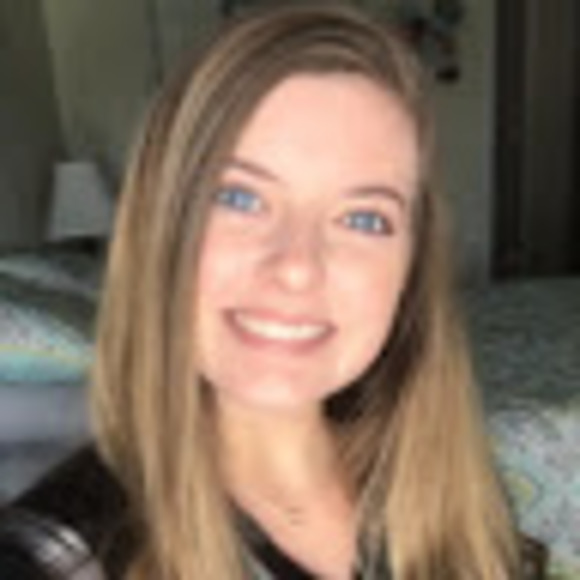 Meet your Posher, Macey - Picture 1 of 1